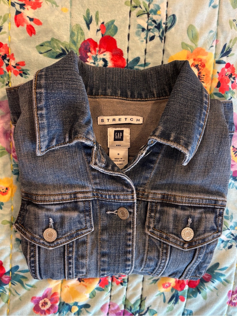 gap stretch denim jacket small medium wash fitted trucker classic y2k